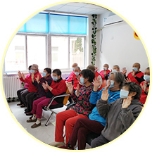 需要疾病专业护理的人群,如老年慢性病、脑卒中、帕金森、术后康复治疗者;