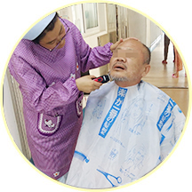 需要管路专业护理的人群,如鼻胃管、尿管、人工造口等;